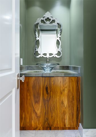 2525 N PEARL Street 1601A, Dallas, TX 75201