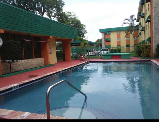 666 W 81st Street 127, Hialeah, FL 33014