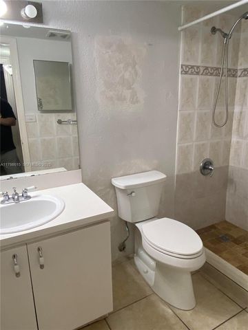 666 W 81st Street 127, Hialeah, FL 33014