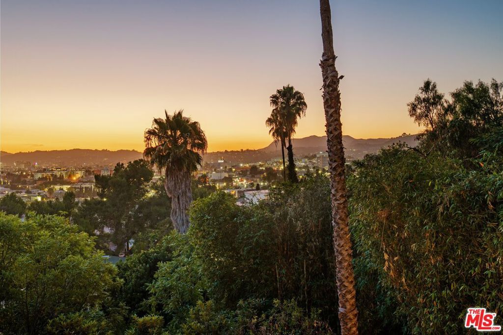 Image 39 of property listing at 937 Lucile Avenue, Los Angeles, CA 90026