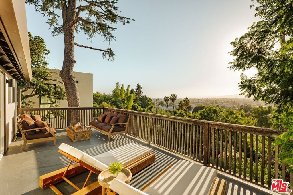 Image 42 of property listing at 937 Lucile Avenue, Los Angeles, CA 90026