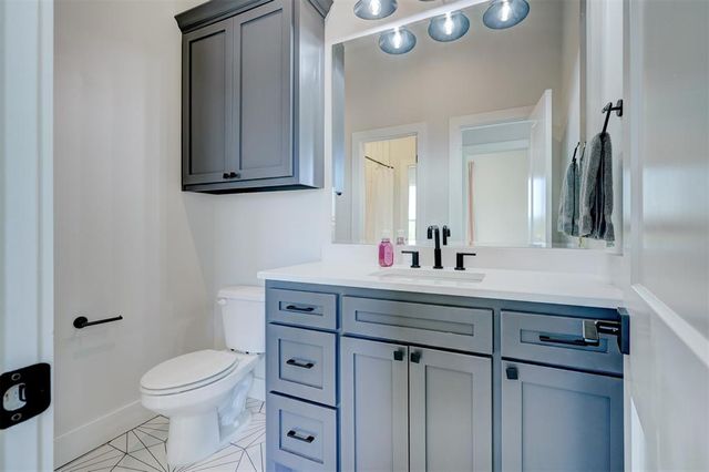 101 Pont Neuf Court, Edmond, OK 73034