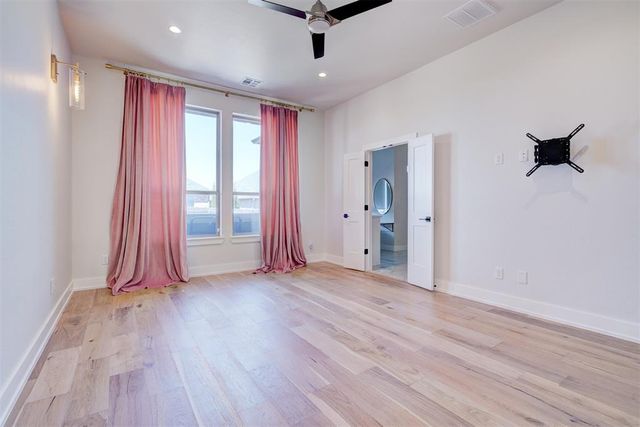 101 Pont Neuf Court, Edmond, OK 73034