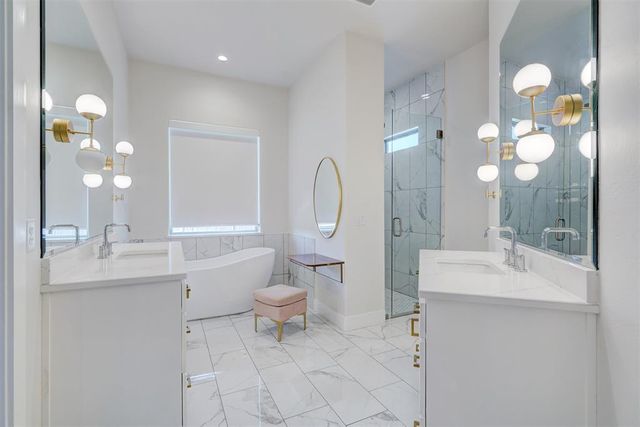 101 Pont Neuf Court, Edmond, OK 73034