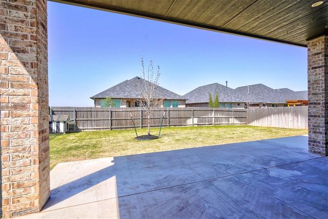 101 Pont Neuf Court, Edmond, OK 73034