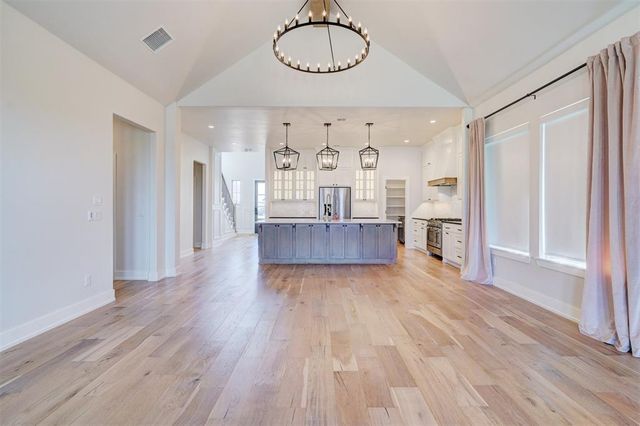 101 Pont Neuf Court, Edmond, OK 73034