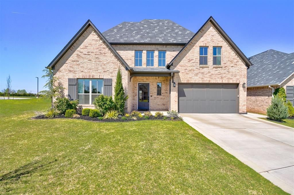 101 Pont Neuf Court, Edmond, OK 73034