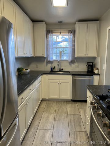 4544 E 5th Place, Tulsa, OK 74112