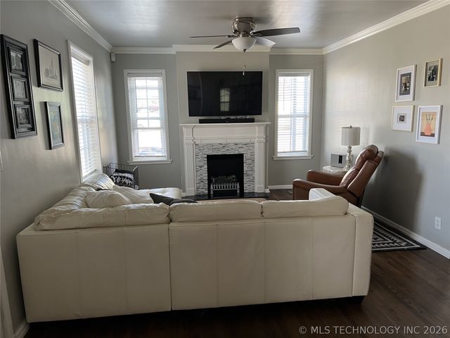 4544 E 5th Place, Tulsa, OK 74112