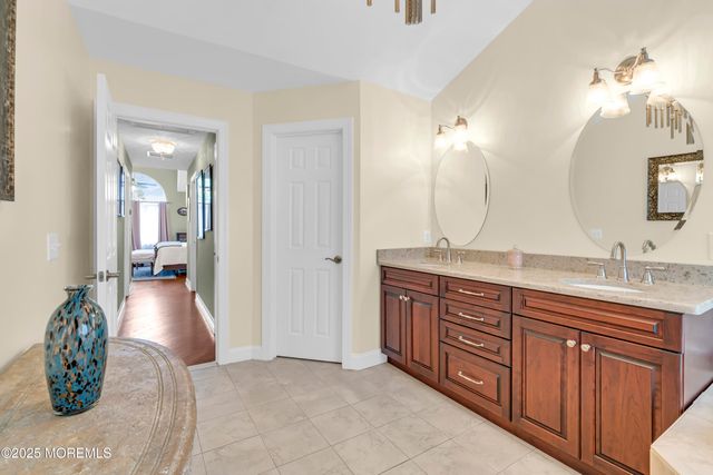 118 Pelican Court, Marlboro, NJ 07746