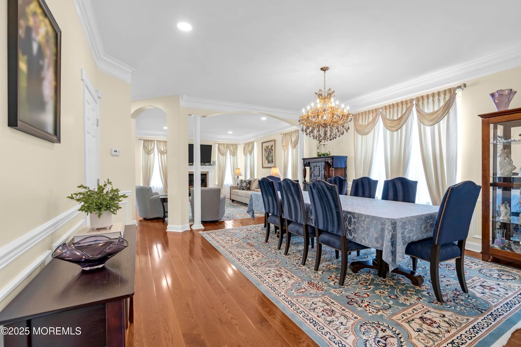 118 Pelican Court, Marlboro, NJ 07746