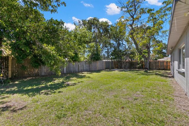 5546 5TH STREET S, St Petersburg, FL 33705