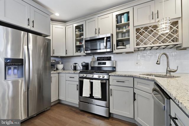 2023 MOORE ST, Philadelphia, PA 19145