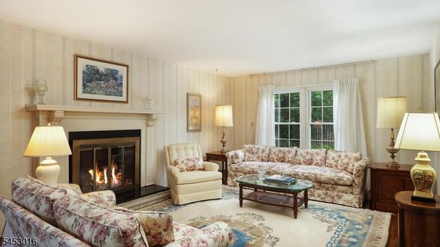10 Canterbury Pl, Cranford Twp., NJ 07016