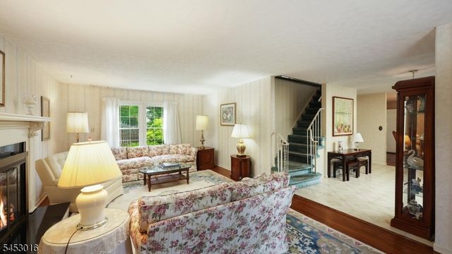 10 Canterbury Pl, Cranford Twp., NJ 07016