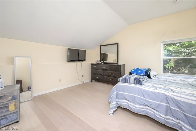 128 E Central Ave, Ravenna, OH 44266