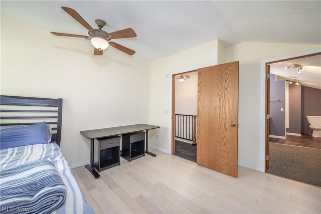 128 E Central Ave, Ravenna, OH 44266