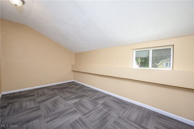 128 E Central Ave, Ravenna, OH 44266