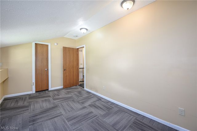 128 E Central Ave, Ravenna, OH 44266