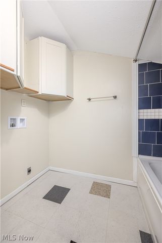 128 E Central Ave, Ravenna, OH 44266