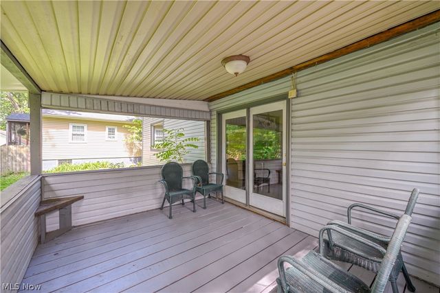 128 E Central Ave, Ravenna, OH 44266