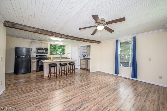 128 E Central Ave, Ravenna, OH 44266