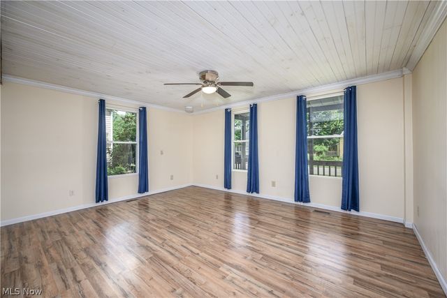 128 E Central Ave, Ravenna, OH 44266