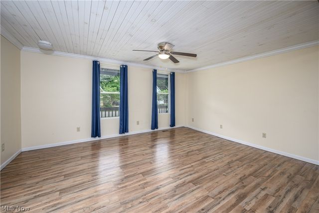 128 E Central Ave, Ravenna, OH 44266