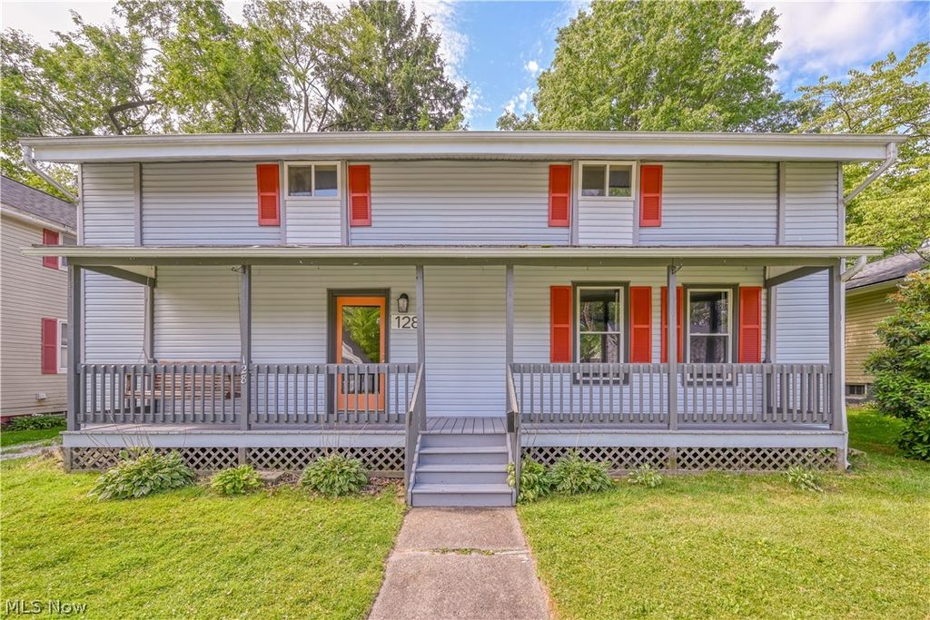 128 E Central Ave, Ravenna, OH 44266
