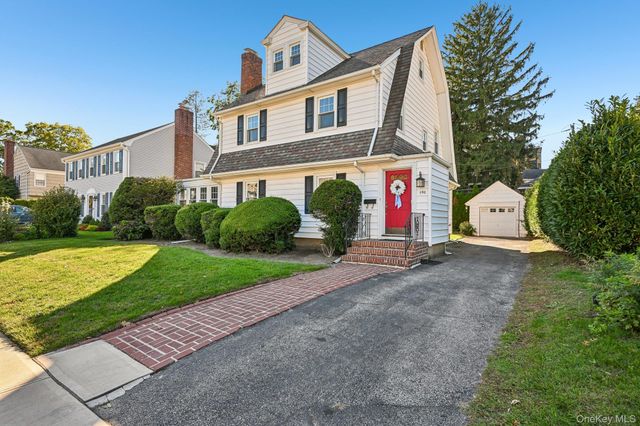 140 Kilburn Road, Garden City, NY 11530