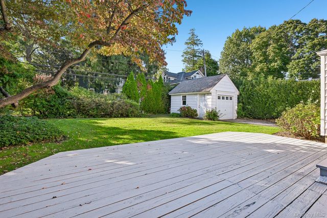140 Kilburn Road, Garden City, NY 11530