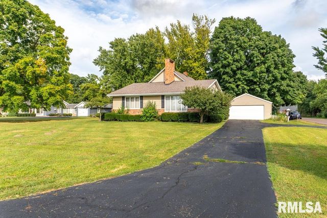 404 HIGHVIEW Road, East Peoria, IL 61611