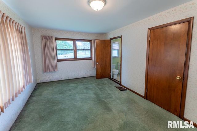 404 HIGHVIEW Road, East Peoria, IL 61611