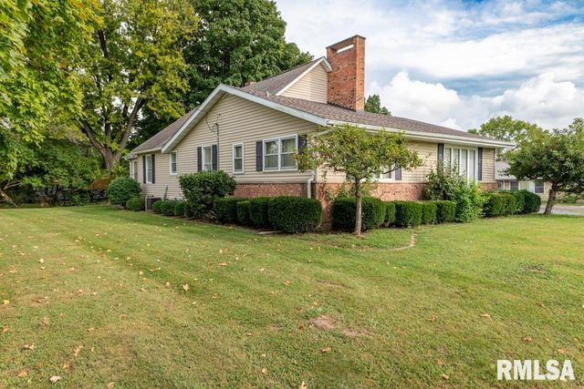 404 HIGHVIEW Road, East Peoria, IL 61611