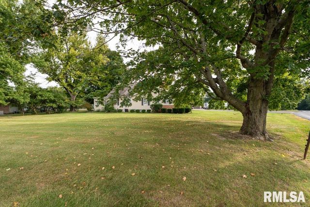 404 HIGHVIEW Road, East Peoria, IL 61611