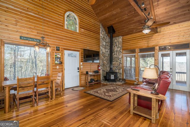 517 Ridge Road, Blue Ridge, GA 30513