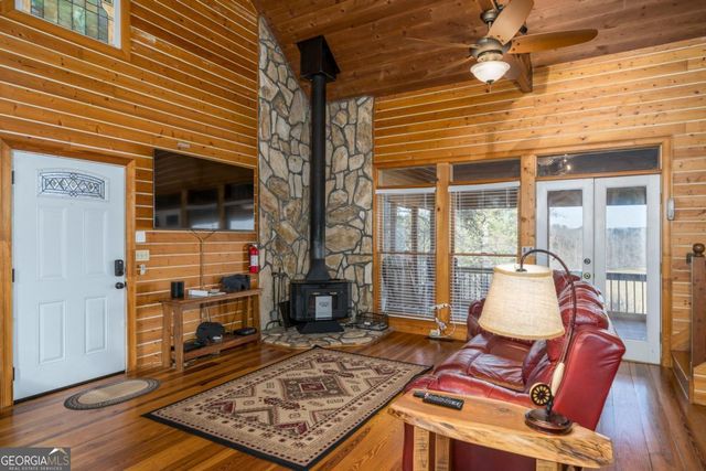 517 Ridge Road, Blue Ridge, GA 30513
