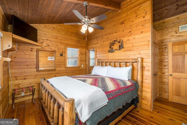 517 Ridge Road, Blue Ridge, GA 30513