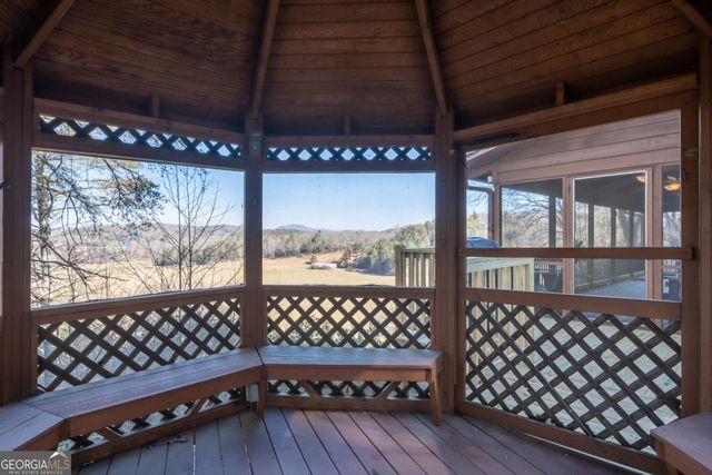 517 Ridge Road, Blue Ridge, GA 30513