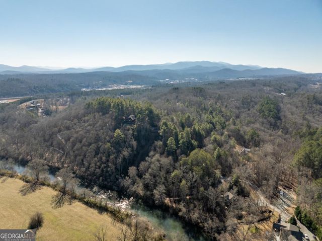 517 Ridge Road, Blue Ridge, GA 30513