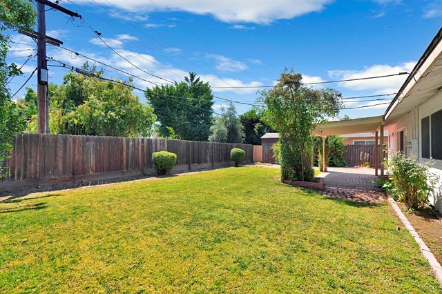 4656 N 5th Street, Fresno, CA 93726