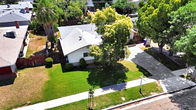 4656 N 5th Street, Fresno, CA 93726