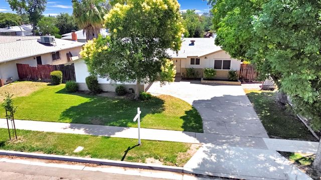 4656 N 5th Street, Fresno, CA 93726