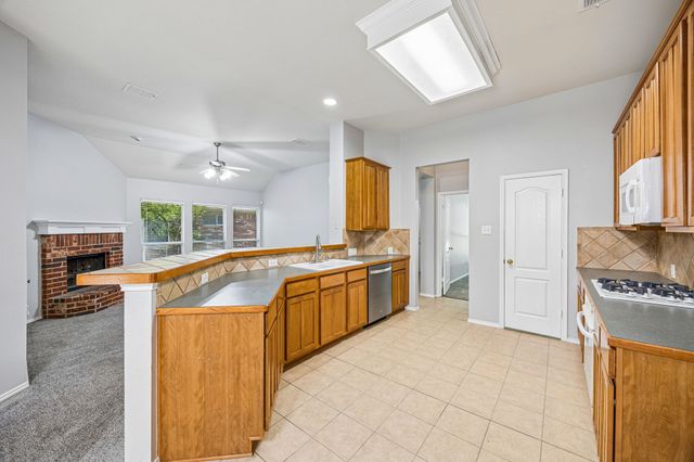 11361 Clover Knoll Drive, Frisco, TX 75035