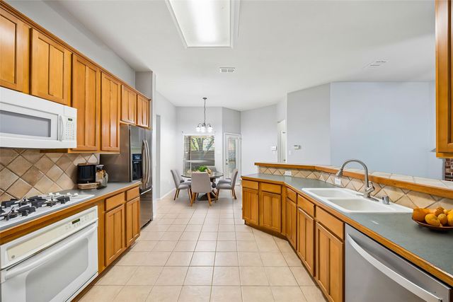 11361 Clover Knoll Drive, Frisco, TX 75035