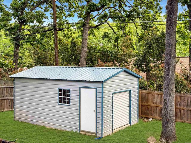 4400 Arlington Drive, North Little Rock, AR 72116