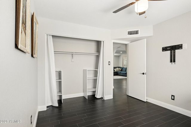 4242 E SHEENA Drive, Phoenix, AZ 85032