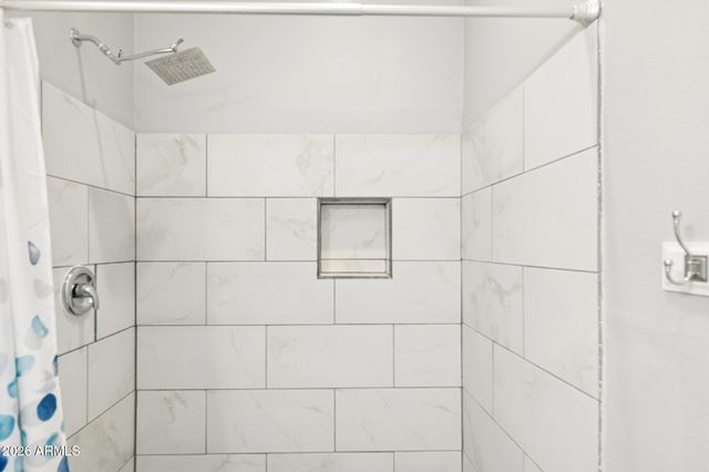 4242 E SHEENA Drive, Phoenix, AZ 85032