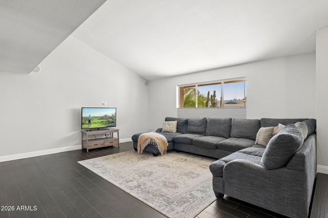 4242 E SHEENA Drive, Phoenix, AZ 85032