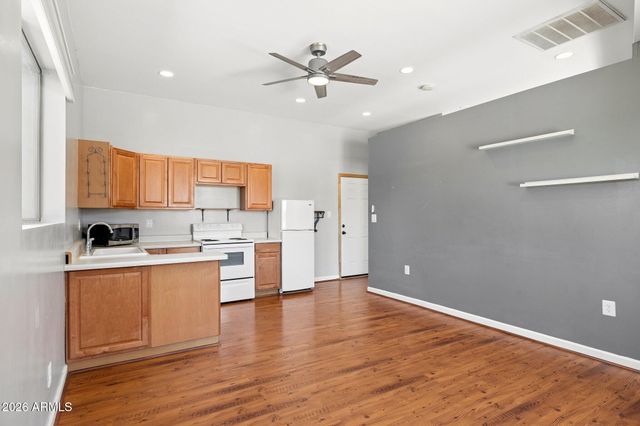 4242 E SHEENA Drive, Phoenix, AZ 85032